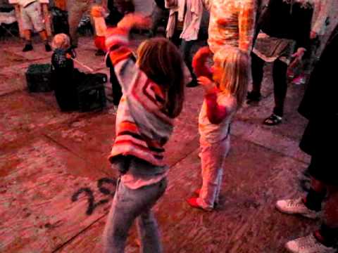 " Jeg er en lille Undulat" sangleg på Lyø 2010