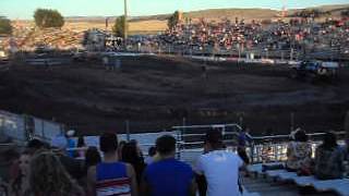 preview picture of video 'Lewiston Idaho Triple Crown Off Road Races 8 cylinder V8 class Chevy K5 Blazer VS Ford'