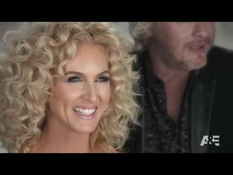 Little Big Town segment on Kenny Rogers Biography (2019)