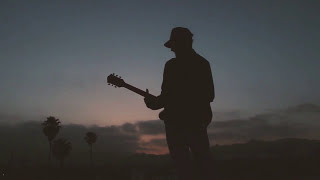 Bears Smoke Cigarettes - Doest It Make Sense ? (Official Music Video)