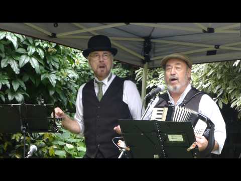 Fat Boy and Slim - Edwardian music hall.