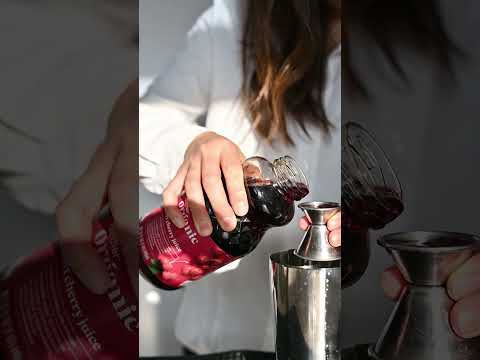 Cherry Limeade Cocktail #cocktailrecipes #cocktails #recipe