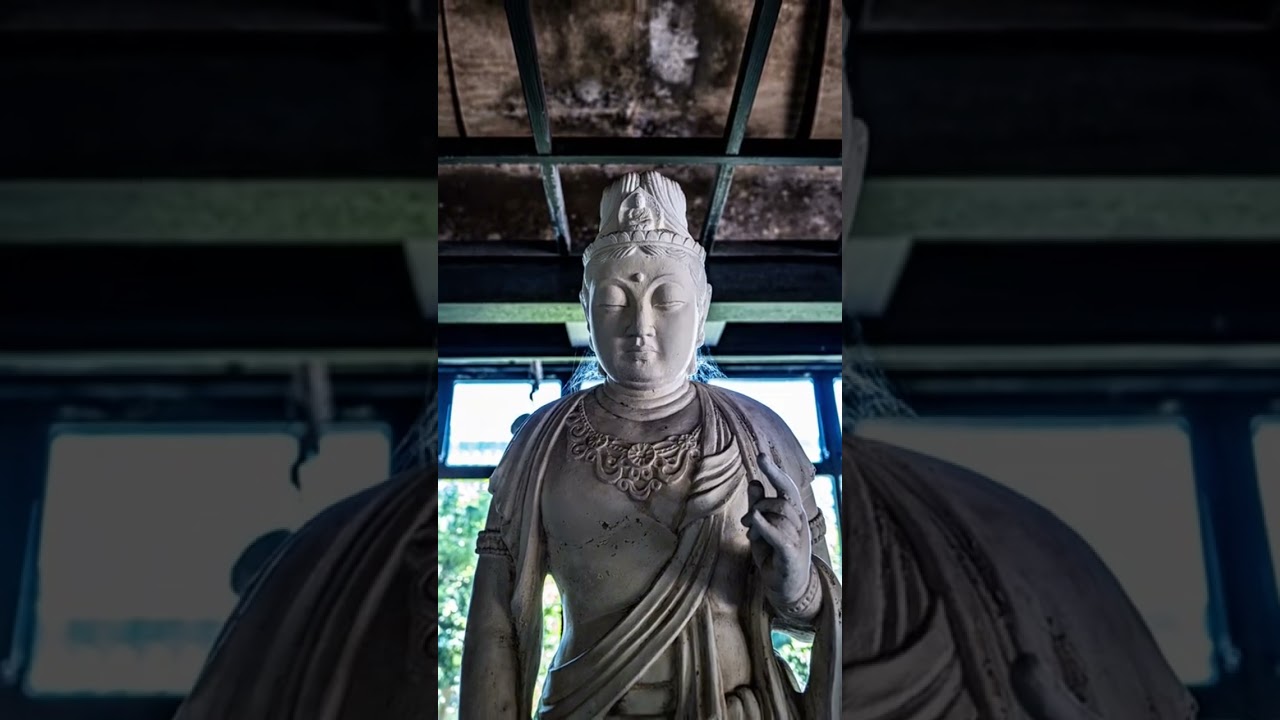 総工費280億円の観音堂、今は無惨な廃墟に