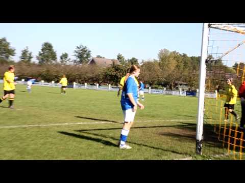 Uchta Da1 - Eendracht Arnhem Da1 - 10-10-2010 - Doelpunt nr.2 Jill Schuiling