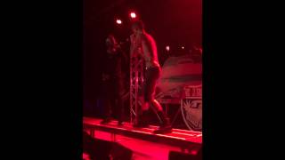 Machine Gun Kelly Thoed Ass Live