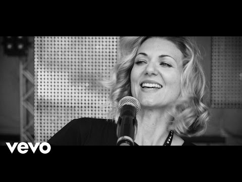 Ella Endlich - Spuren auf dem Mond [Offizielles Video]