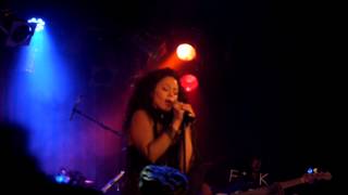 Elle Varner Performs &quot;See Me Tonight&quot; @ BB Kings NYC