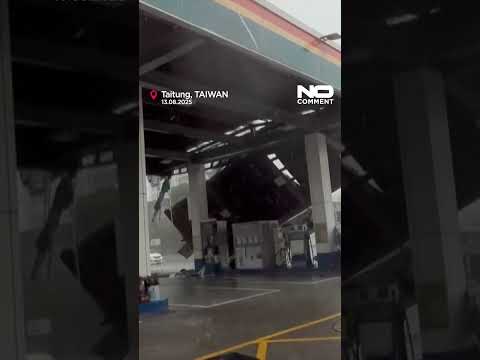 Typhoon Podul brings heavy rain and damage to southern Taiwan #nocomment #youtubeshorts #shorts