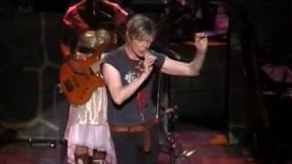 David Bowie -  A New Career In A New Town / Ashes To Ashes (Tokyo - 08.03.2004)