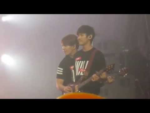 (Fancam) 150912 FT ISLAND (Jonghoon & Seunghyun) Solo Guitar @ 2015 We Will In Bkk