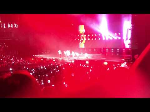 [FANCAM] 170402 BTS Anaheim Wings Tour - Dope