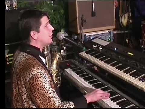 Cagey Strings 2005 - The Wanderer