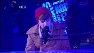 Justin Bieber &quot;Let It Be&quot; Live From Times Square - New Year&#39;s Eve 2011 (HD) .mp4