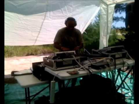 DJ Davie D spinning in Sarasota Beach Bash