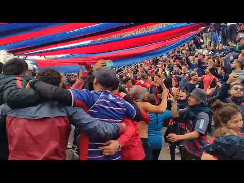 "San Lorenzo 2 Instituto 0. Me lo dijo una gitana.." Barra: La Gloriosa Butteler • Club: San Lorenzo