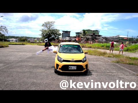 AUN ES HALLOWEEN - Kevin Voltro