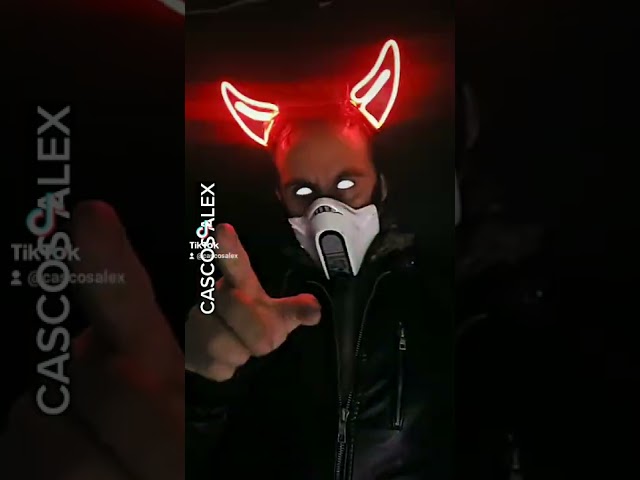 Vídeo relacionado con ZXTGBQ 5pcs Collar de demonio, collar de mujer, accesorios de disfraz para fanáticos, mujeres y niñas, collar con colgante de corazón para cosplay, halloween, navidad, fiesta