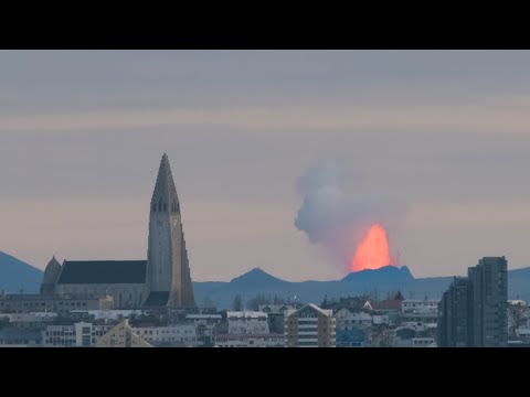 Reykjavik Volcano Geyser, Lava 1100 Feet In The Air - Terrific Sound