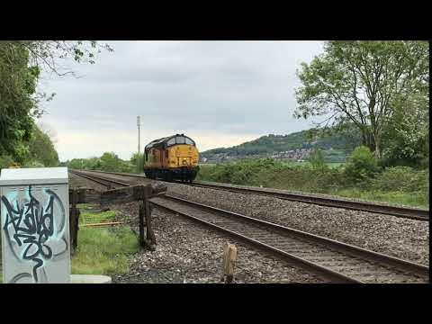 COLAS 37219 ON 0Z37 WITH HORNS  IN QUEDGELEY,GLOS 030520