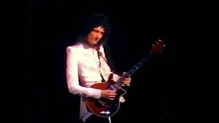 Queen - Good Old-Fashioned Lover Boy (Live in Houston: 11/12/1977)