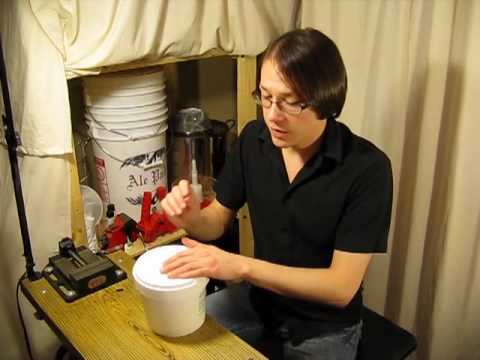 Basics of Home Brewing:  What is Easy Clean / sodium percarbonate / OxyClean / no rinse cleansers?