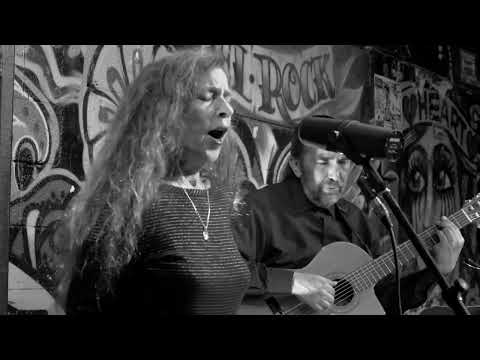 Solares baldios - Nina Galindo - Sesiones Alicia