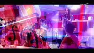 Marina Kaye, en Live avec &quot;Freeze You Out&quot; - C à vous - 21/01/2016