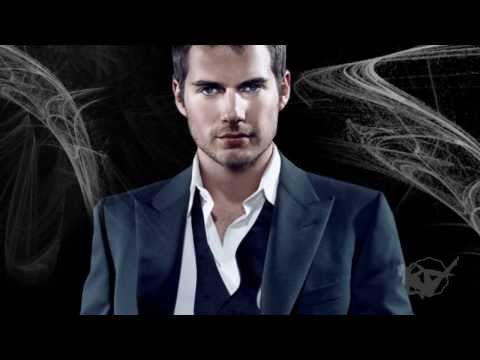 EyeCandy: Henry Cavill