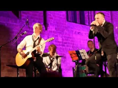 13. Mai 2015 im Paulikloster Brandenburg - SIX goes ClasSIX - Robert Gläsr mit "Soviel mehr noch"