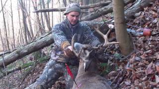 preview picture of video '2010 Recurve Bow Hunt Big 10 Point Buck Pa'