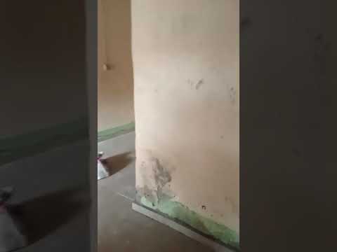 TO LET 2 BEDROOM IN IKOTUN. 800K PER YEAR.