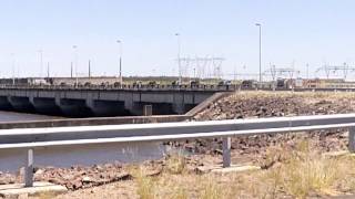 preview picture of video 'represa hidroelectrica de palmar soriano uruguay'