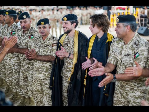 رفاق ولي العهد في لواء الملك الحسين المدرع/40 يقيمون ليلة سمر احتفاء بقرب زفافه