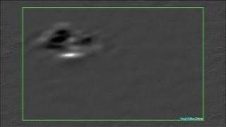 UFO - DAYLIGHT SPHERE HAS '''CLASSIC SAUCER''' SHAPE.