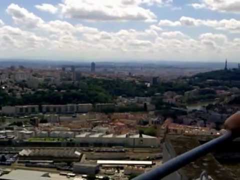 Mais que voit-on du haut de la tour panoramique de La Duchère ?
