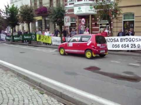 16 Rajd Brodnicki 2012-start na Rynku 3