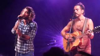 Frero Delavega Châteauroux, intro marrante , Caroline