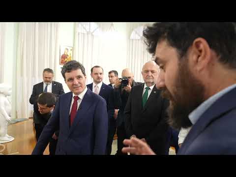 Nicușor Dan arrived at UMF Iași for the meeting with the Mavis Artificial Heart team