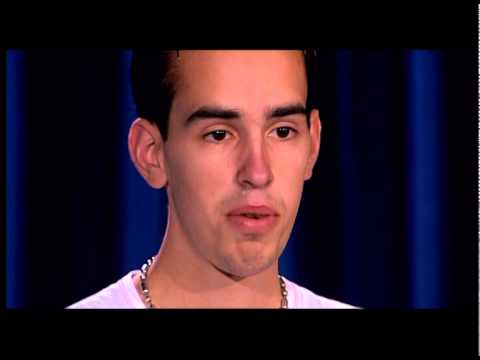 Terrible Dennis singing " Dancing on the ceiling" by Lionel Richie - Audition - Idols season 2