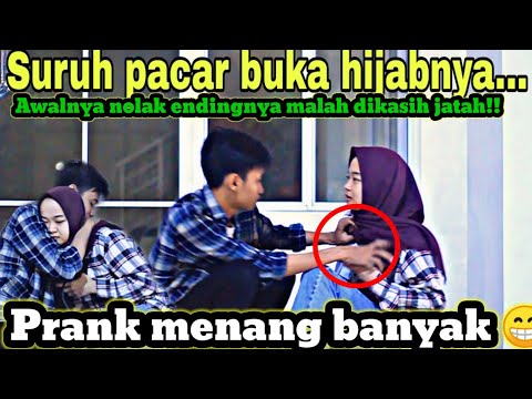 prank-pacar-suruh-pacar-buka-jilbabnya-awalnya-nolak-endingnya