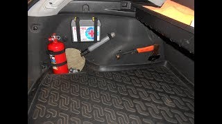 Держатель для крепления сумок в багажнике
