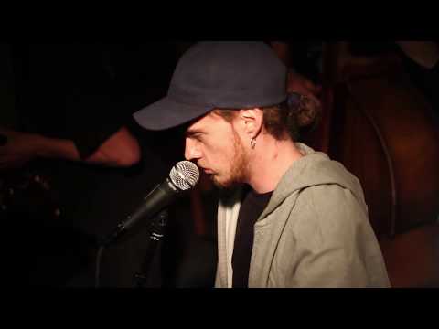 Entrevista y tocata / LOS MUDOS HACIENDO RUIDO