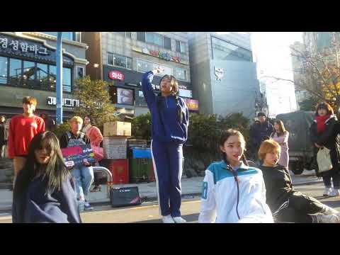 20171118 홍대 걷고싶은거리 댄스팀 레드크루 공연 (오마이걸 - Closer)