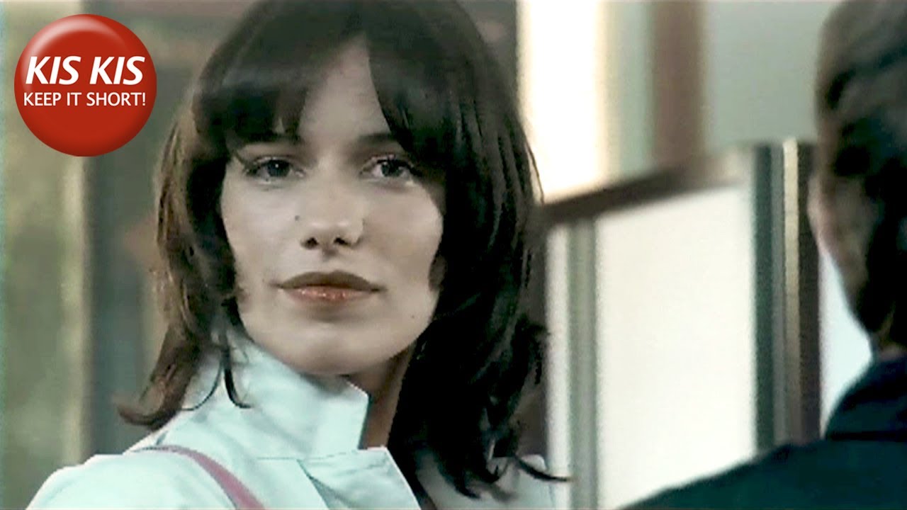 Woman attracts all eyes | Noodles - Short Film by Jordan Feldman