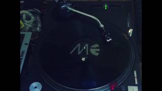 Playing DAS EFX Hardcore Rap Act On Technics Turntable