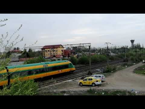 Un automotor Ansaldobreda IC2 al ATC (ex DSB) tranziteaza zona Pasarelei Carpati cu trenul IR 15533