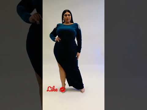Glamorous 💋💖 models lifestyle curvy woman👩 in classic moment style. plus size women beauty fashion.