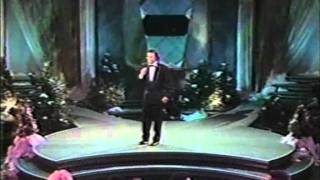 Johnny Mathis - It&#39;s Beginning To Look A Lot Like Christmas