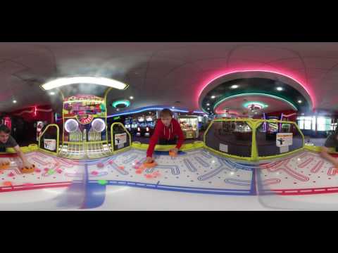 Gear360-Pacman air hockey.