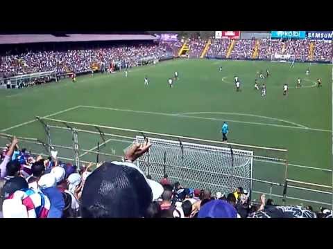 "Ultra Morada - El día que me muera..â™ªâ™«" Barra: Ultra Morada &bull; Club: Saprissa